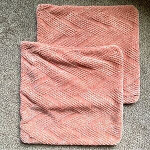 Rachel Parcell set of 2 Chenille Accent Pillow Covers